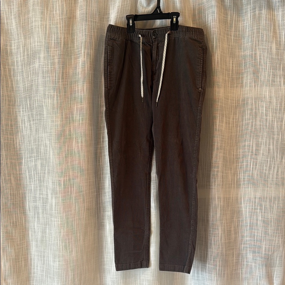 Vuori men’s cords size small